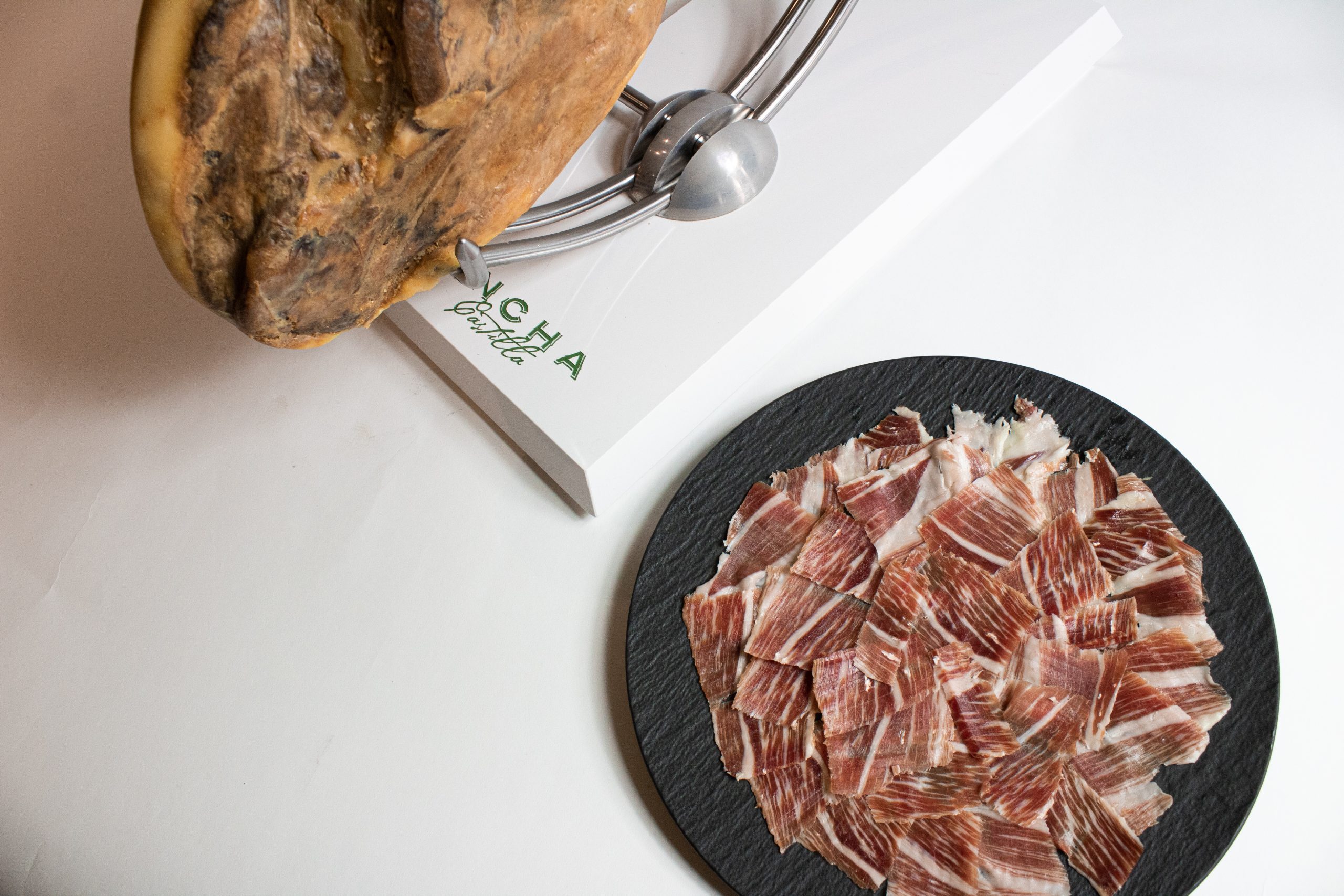 Jamón y embutidos loncheados para exportación